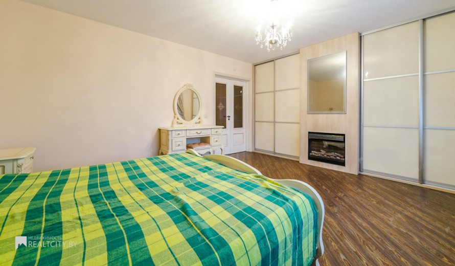 Жилой фонд 3-х комнатные Аренда