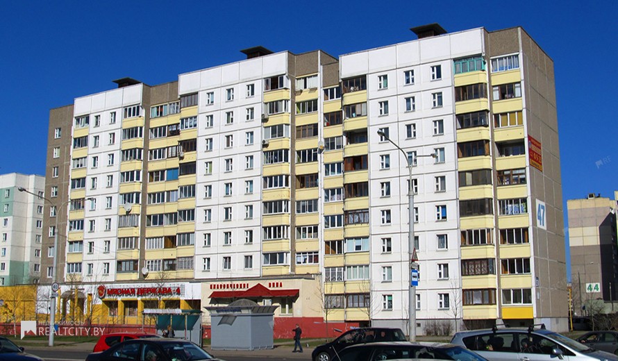 Жилой фонд 4-х комнатные Продажа