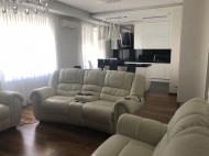 Жилой фонд 3-х комнатные Аренда