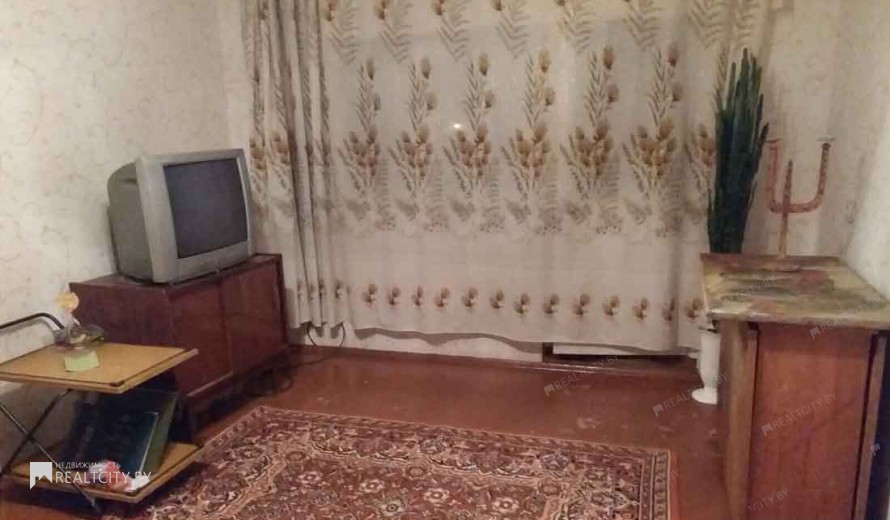 Жилой фонд 4-х комнатные Продажа