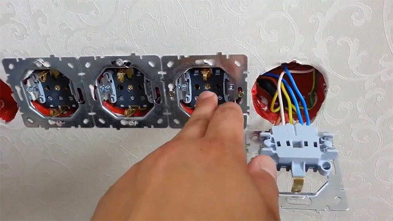 при покупке коттеджа учитывайте расположение блок розеток