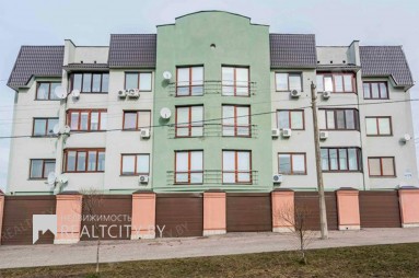 Продается трехкомнатная квартира в Минске